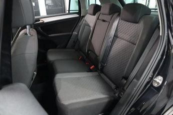 VOLKSWAGEN TIGUAN 2.0 TDI SE Navigation SUV 5dr Diesel DSG 4Motion Euro 6 (s/s) (1
