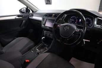 VOLKSWAGEN TIGUAN 2.0 TDI SE Navigation SUV 5dr Diesel DSG 4Motion Euro 6 (s/s) (1