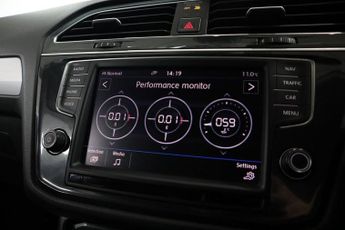 VOLKSWAGEN TIGUAN 2.0 TDI SE Navigation SUV 5dr Diesel DSG 4Motion Euro 6 (s/s) (1