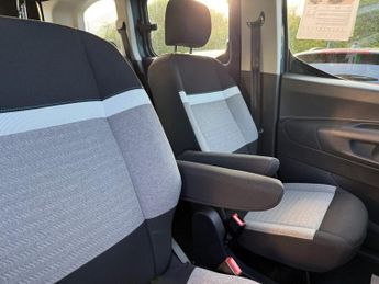 CITROEN E-BERLINGO 52kWh PLUS M MPV 5dr Electric Auto (7.4kW Charger) (136 ps)