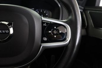 VOLVO XC90 2.0 B6 MHEV R-Design Auto 4WD Euro 6 (s/s) 5dr