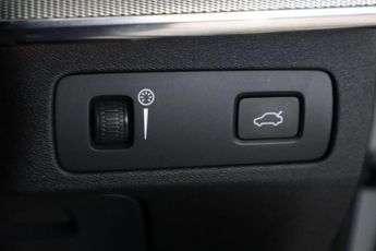 VOLVO XC90 2.0 B6 MHEV R-Design Auto 4WD Euro 6 (s/s) 5dr