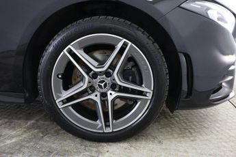 MERCEDES-BENZ A CLASS 1.3 A250e 15.6kWh AMG Line 8G-DCT Euro 6 (s/s) 5dr