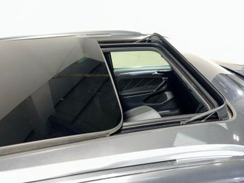 VOLKSWAGEN TIGUAN 2.0 TDI BlueMotion Tech R-Line SUV 5dr Diesel DSG 4Motion Euro 6