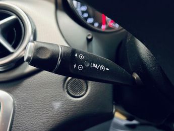 MERCEDES-BENZ GLA 1.6 GLA180 Urban Edition SUV 5dr Petrol Manual Euro 6 (s/s) (122