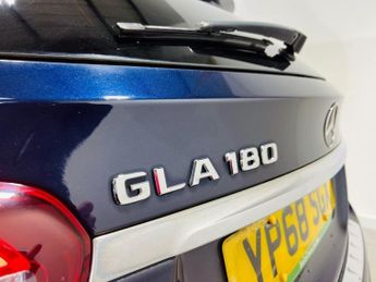 MERCEDES-BENZ GLA 1.6 GLA180 Urban Edition SUV 5dr Petrol Manual Euro 6 (s/s) (122