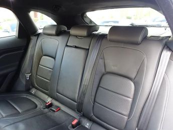 JAGUAR F-PACE 2.0 P250i R-Sport SUV 5dr Petrol Auto AWD Euro 6 (s/s) (250 ps)