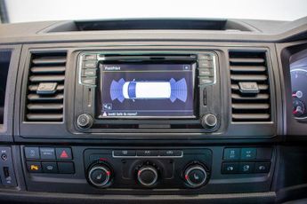 VOLKSWAGEN TRANSPORTER 2.0 BiTDI T32 BlueMotion Tech Kombi Van 4dr Diesel DSG 4Motion S