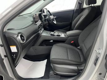 HYUNDAI KONA 64kWh Premium SUV 5dr Electric Auto (10.5kW Charger) (204 ps)