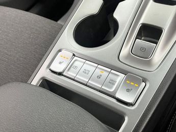 HYUNDAI KONA 64kWh Premium SUV 5dr Electric Auto (10.5kW Charger) (204 ps)
