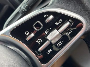 MERCEDES-BENZ A-CLASS 1.3 A200 Sport Hatchback 5dr Petrol 7G-DCT Euro 6 (s/s) (163 ps)