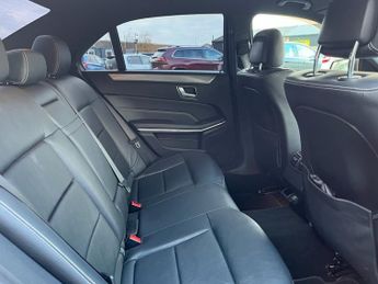 MERCEDES-BENZ E-CLASS 3.0 E350 V6 BlueTEC AMG Night Edition Saloon 4dr Diesel G-Tronic