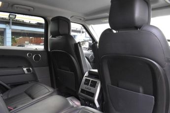 LAND ROVER RANGE ROVER SPORT 3.0 SD V6 HSE SUV 5dr Diesel Auto 4WD Euro 6 (s/s) (306 ps)