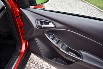 FORD FOCUS 2.0 TDCi Titanium X Powershift Euro 6 (s/s) 5dr