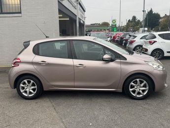 PEUGEOT 208 1.4 e-HDi Active Hatchback 5dr Diesel EGC Euro 5 (s/s) (70 ps)