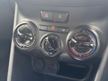PEUGEOT 208 1.4 e-HDi Active Hatchback 5dr Diesel EGC Euro 5 (s/s) (70 ps)