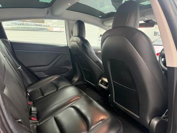 TESLA Model 3 (Dual Motor) Long Range Saloon 4dr Electric Auto 4WDE (346 ps)