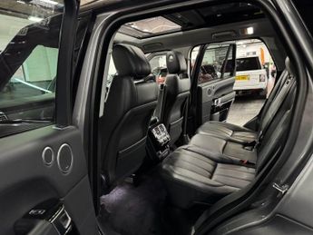 LAND ROVER RANGE ROVER 3.0 TD V6 Vogue SUV 5dr Diesel Auto 4WD Euro 5 (s/s) (258 ps)