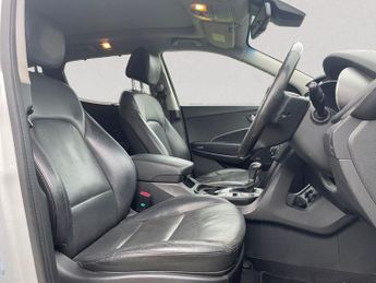 HYUNDAI SANTA FE 2.2 CRDi Blue Drive Premium SE SUV 5dr Diesel Auto 4WD Euro 6 (s