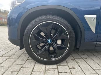BMW IX3 80kWh Premier Edition Pro SUV 5dr Electric Auto (286 ps)