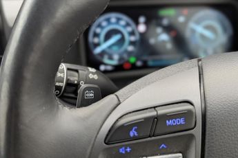 HYUNDAI KONA 64kWh Premium SUV 5dr Electric Auto (10.5kW Charger) (204 ps)