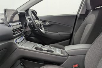 HYUNDAI KONA 64kWh Premium SUV 5dr Electric Auto (10.5kW Charger) (204 ps)