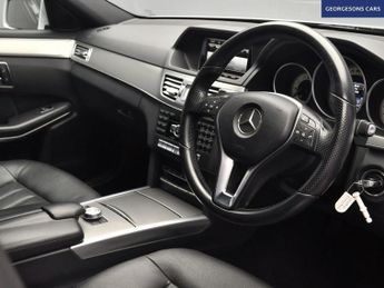 MERCEDES-BENZ E-CLASS 2.1 E220 CDI SE Saloon 4dr Diesel G-Tronic+ Euro 5 (s/s) (170 ps
