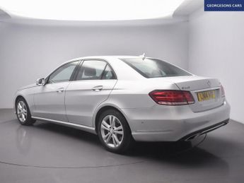 MERCEDES-BENZ E-CLASS 2.1 E220 CDI SE Saloon 4dr Diesel G-Tronic+ Euro 5 (s/s) (170 ps