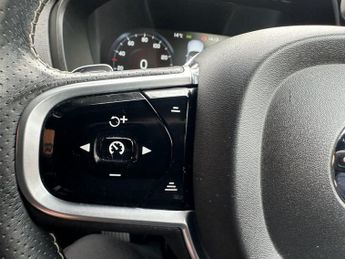 VOLVO XC90 2.0 D5 PowerPulse R-Design SUV 5dr Diesel Auto 4WD Euro 6 (s/s) 