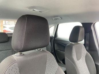 VAUXHALL CROSSLAND X 1.2 SE SUV 5dr Petrol Manual Euro 6 (83 ps)