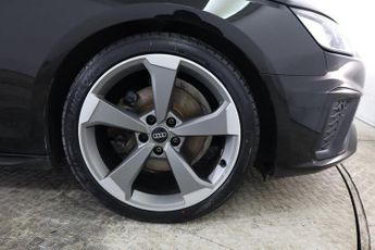 AUDI A4 2.0 TDI 35 Black Edition S Tronic Euro 6 (s/s) 4dr