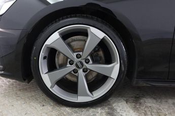 AUDI A4 2.0 TDI 35 Black Edition S Tronic Euro 6 (s/s) 4dr