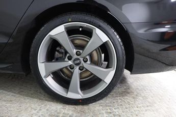 AUDI A4 2.0 TDI 35 Black Edition S Tronic Euro 6 (s/s) 4dr