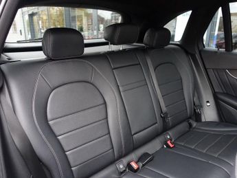 MERCEDES-BENZ GLC 2.1 GLC220d AMG Line (Premium Plus) SUV 5dr Diesel G-Tronic+ 4MA