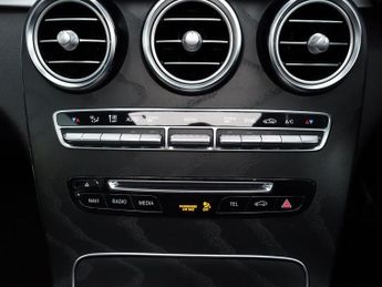 MERCEDES-BENZ GLC 2.1 GLC220d AMG Line (Premium Plus) SUV 5dr Diesel G-Tronic+ 4MA