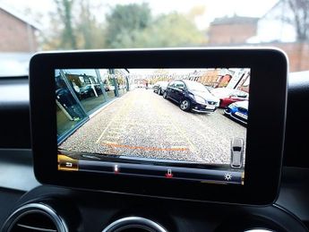 MERCEDES-BENZ GLC 2.1 GLC220d AMG Line (Premium Plus) SUV 5dr Diesel G-Tronic+ 4MA