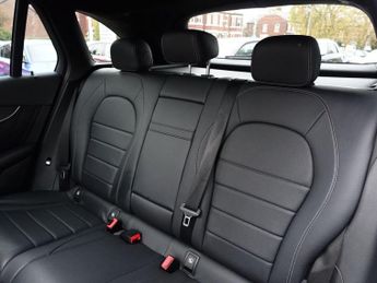 MERCEDES-BENZ GLC 2.1 GLC220d AMG Line (Premium Plus) SUV 5dr Diesel G-Tronic+ 4MA