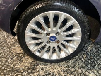 FORD FIESTA 1.4 Titanium Hatchback 3dr Petrol Automatic (154 g/km, 94 bhp)