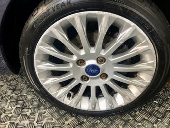 FORD FIESTA 1.4 Titanium Hatchback 3dr Petrol Automatic (154 g/km, 94 bhp)