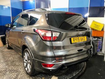 FORD KUGA 2.0 TDCi ST-Line SUV 5dr Diesel Powershift Euro 6 (120 ps)