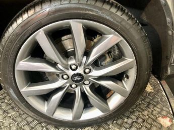 FORD KUGA 2.0 TDCi ST-Line SUV 5dr Diesel Powershift Euro 6 (120 ps)