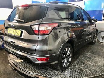FORD KUGA 2.0 TDCi ST-Line SUV 5dr Diesel Powershift Euro 6 (120 ps)