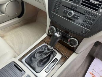 MERCEDES-BENZ C-CLASS 2.1 C200 CDI BlueEfficiency Elegance Saloon 4dr Diesel Auto Euro