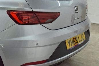 SEAT LEON 1.5 TSI EVO FR Black Edition Hatchback 5dr Petrol Manual Euro 6 