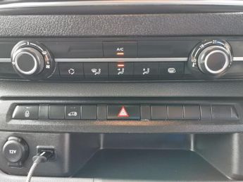 VAUXHALL VIVARO 1.5 Turbo D 2900 Dynamic Panel Van 6dr Diesel Manual L2 H1 Euro 