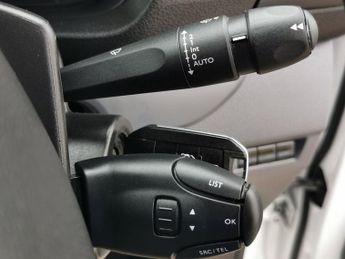 VAUXHALL VIVARO 1.5 Turbo D 2900 Dynamic Panel Van 6dr Diesel Manual L2 H1 Euro 