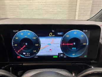 MERCEDES-BENZ EQA EQA 250 66.5kWh AMG Line SUV 5dr Electric Auto (190 ps)