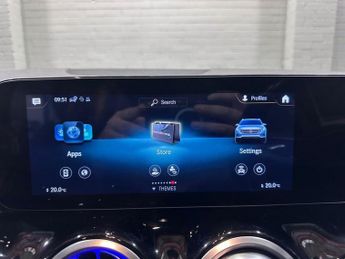 MERCEDES-BENZ EQA EQA 250 66.5kWh AMG Line SUV 5dr Electric Auto (190 ps)