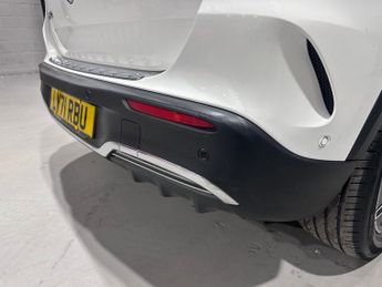 MERCEDES-BENZ EQA EQA 250 66.5kWh AMG Line SUV 5dr Electric Auto (190 ps)