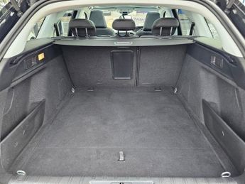 PEUGEOT 308 SW AUTOMATIC 1.2 PureTech Tech Edition Estate 5dr Petrol EAT Euro 6